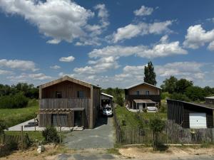 Maisons de vacances 2 Maisons bois , Les conches : Maison 7 Chambres