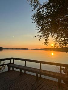 Mökki Rantasalmella Saimaan rannalla