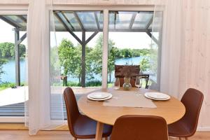 Pineplace trio BANGA