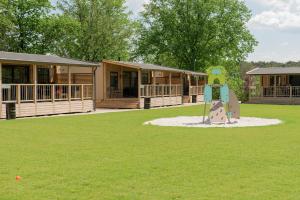 Estivo Premium Mobile homes on Holidaypark TerSpegelt