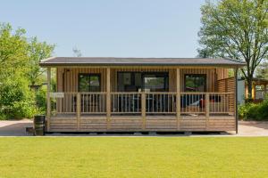 Estivo Premium Mobile homes on Holidaypark TerSpegelt