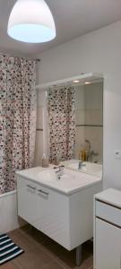 Spacieux Appartement 90m2,résidence récente proximité stade Vélodrome et plage