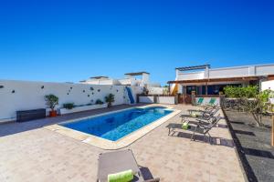 Villa Arisen by Villa Plus