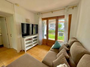 Llevant - Apartamento en planta baja con piscina