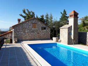 House Green Oasis A4+2