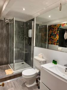 Henwick house accommodation, Continental breakfast included