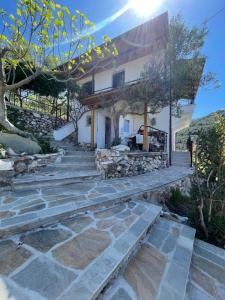 Villa Nadya