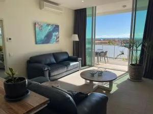 Northshore Nirvana, Mantra Building - Waggrakine