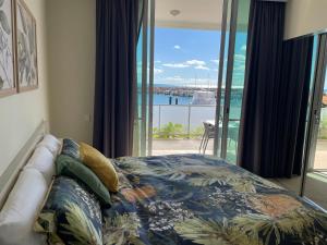 Northshore Nirvana, Mantra Building