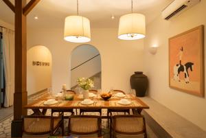 La Branca, Luxurious 4 BHK villas near Peaceful Morjim Beach, with Private Pool, Big Garden, Security, Kitchen, Terrace