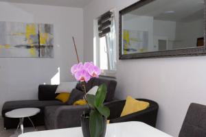 Modern groundfloor apartment for 2