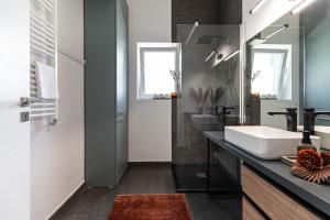 Qult - Legends of the Fall