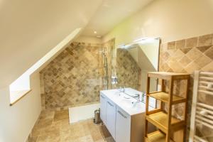 Maisons de vacances Chatea de Conon Gite Cociergerie : photos des chambres
