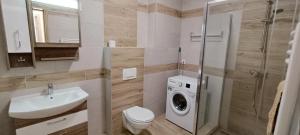 VI Szentháromság 64 - RESTY