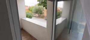 VI Szentháromság 64 - RESTY