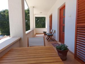 CHARMY LUNA holiday house with swimming pool