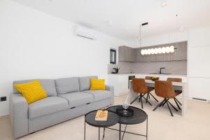 Silva Maris Apartments