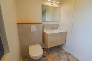 Maisons de vacances Magnifique maison moderne avec acces direct a la mer : photos des chambres