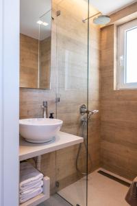 RoofTop Sea View Cabin