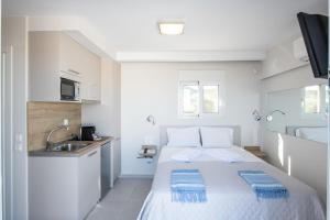 RoofTop Sea View Cabin