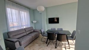 Panoramic Penthouse Apartment