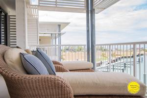 2 bedroom Penthouse at the Boathouse