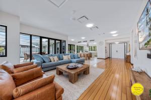 2 bedroom Penthouse at the Boathouse