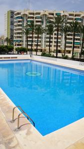 Apartamento en complejo residencial con piscina