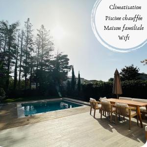 Villas Maison paisible toute equipee, piscine chauffee : photos des chambres