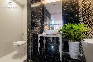 Căn Hộ 1 Phòng Ngủ Nhìn Ra Thành Phố (One-Bedroom Apartment with City View)