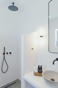 Mr & Mrs White Paros Suites & More