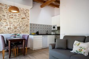 AT077 Planta baja con jardín privado