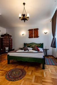 Casa Cu Usi - House of Doors