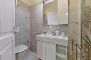 Villa Špadići 80m from the beach