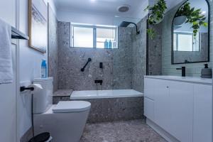 Large Noosaville Gem - Off Gympie Terrace