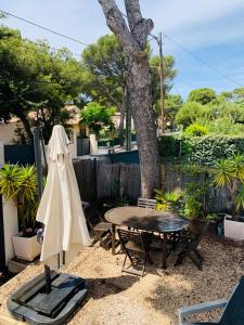 Modern duplex with AC and garden, just 350m to sea side