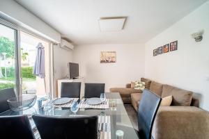 Appartements Le Cosy Canetois - A 20 min de la plage : photos des chambres