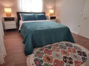 All Seasons Villa 1, Golem Kompleksi Dielli - Qerret