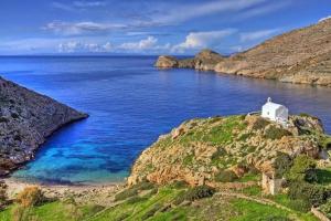 Peter & Tony Rooms Syros Greece