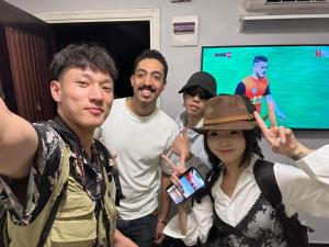 Lovely apartment with side sea view located in the heart of the Alexandria, but everything is local bymeans, old building, active street not quiet, kitchen not suitable for cooking, in the building unmarried couples not allowed, visits not allowed