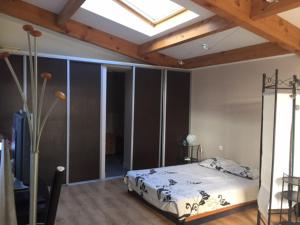 Studio équipé avec piscine partagée