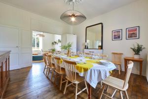 Maisons de vacances Le Logis du Clerge - Grande maison pour 15p : photos des chambres