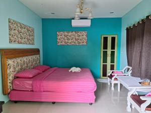 Baanrak amphawa homestay