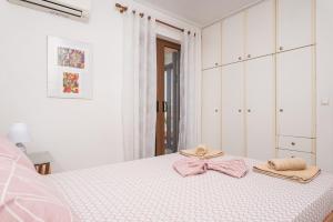 Seaside studio in Ireo with a breathtaking view