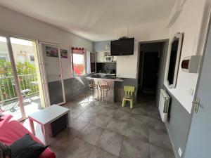 Appartement à 20 m de la plage