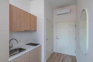 Studio on Laisves Aleja, Central Kaunas - Self Check In