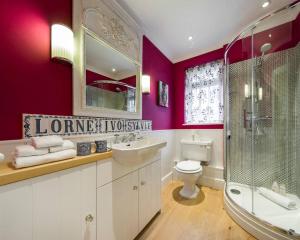 3 bedroom Apartment on Portobello Road in Notting Hill