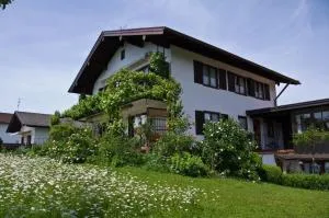 Strasser Margret - 基姆湖畔布赖特布伦