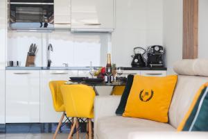 Ponderosa 611, Las Americas, one bedroom apartment with large terrace and ocean view, next to Siam Park