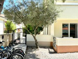 Delux 4 Stars Apartment Ariadne - 1 Min from Beach